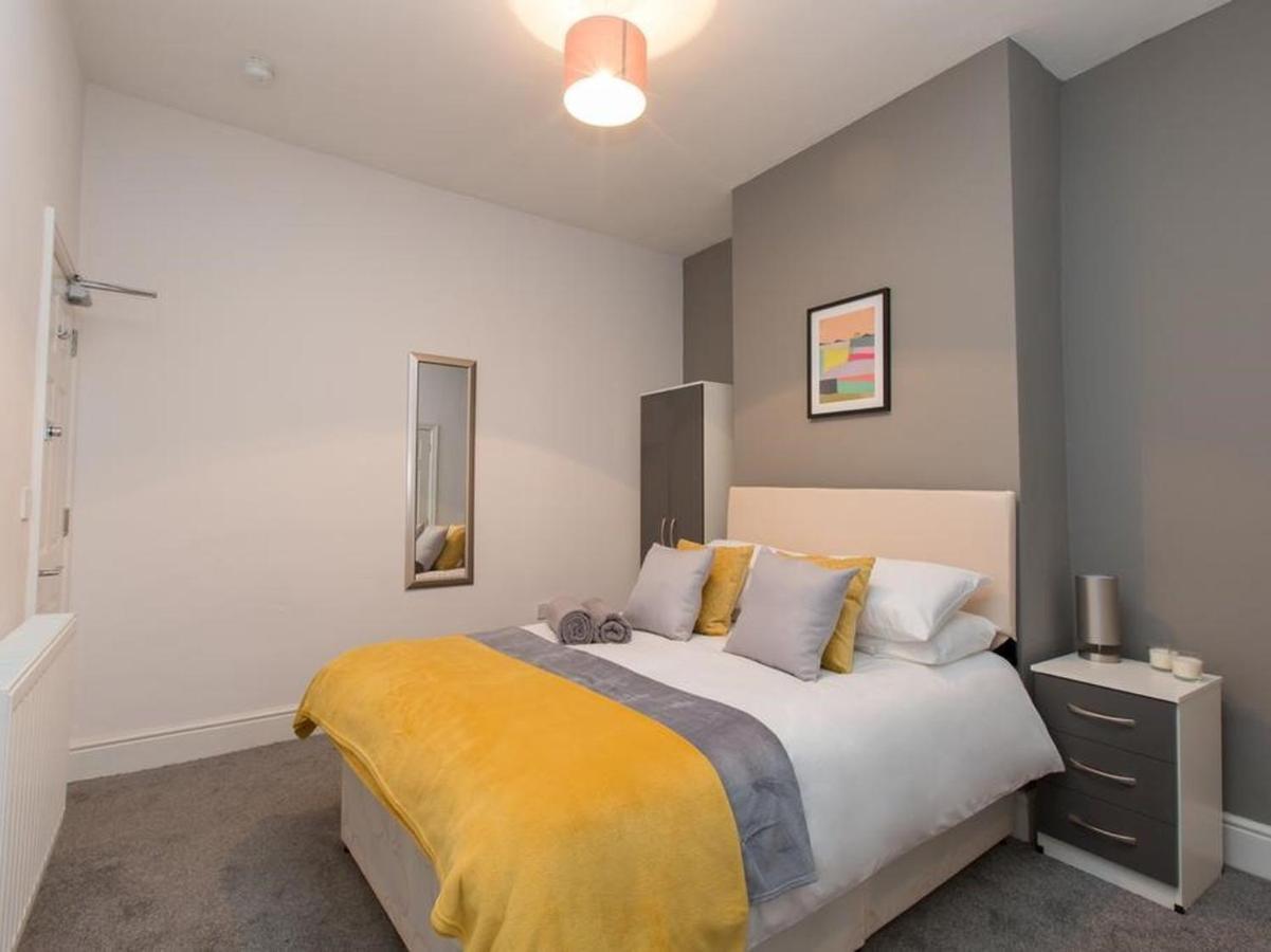Townhouse @ 166 Ruskin Road Крю Стая снимка