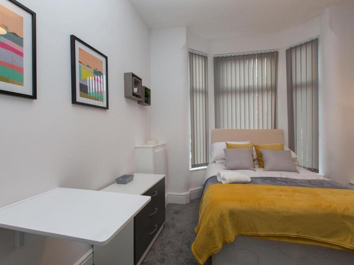 Townhouse @ 166 Ruskin Road Крю Стая снимка